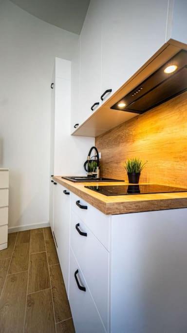 Lovely Apartment In Варшава Экстерьер фото