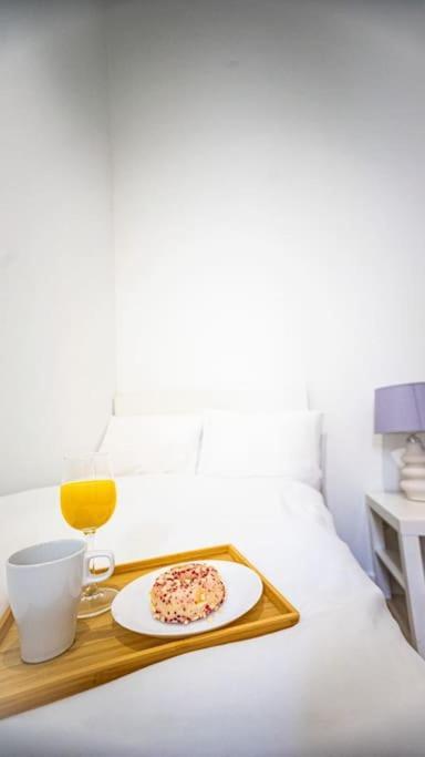 Lovely Apartment In Варшава Экстерьер фото
