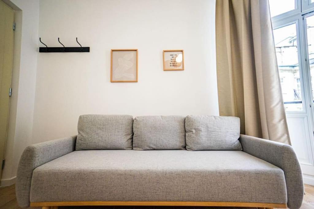 Lovely Apartment In Варшава Экстерьер фото